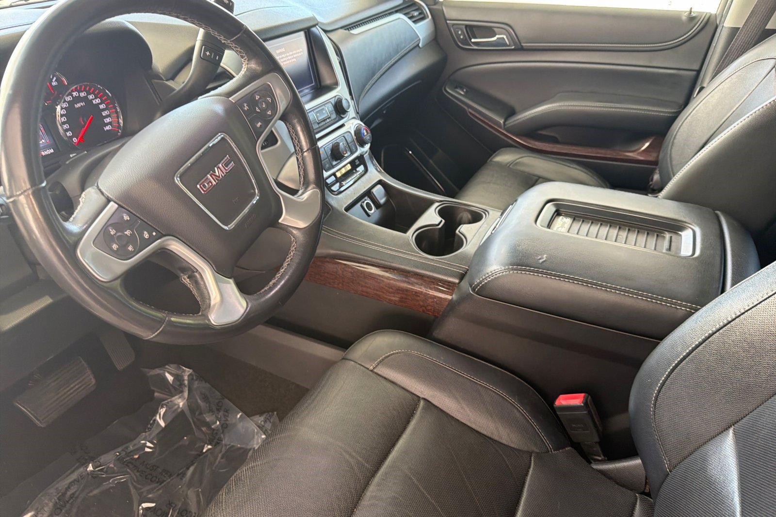 Used 2016 GMC Yukon SLT w/ Open Road Package AWD/4WD image 11