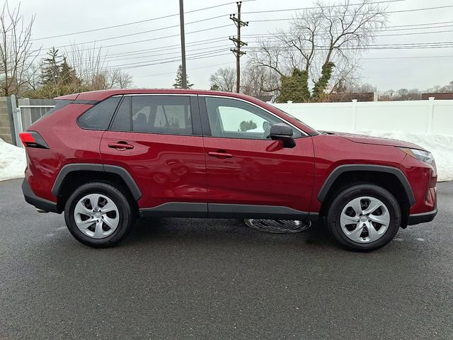 Used 2024 Toyota RAV4 LE image 7