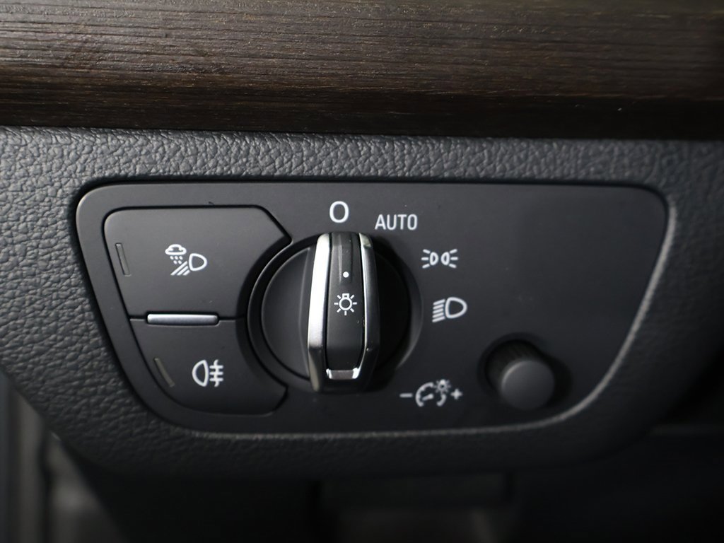 Used 2024 Audi Q5 e Premium Plus image 43