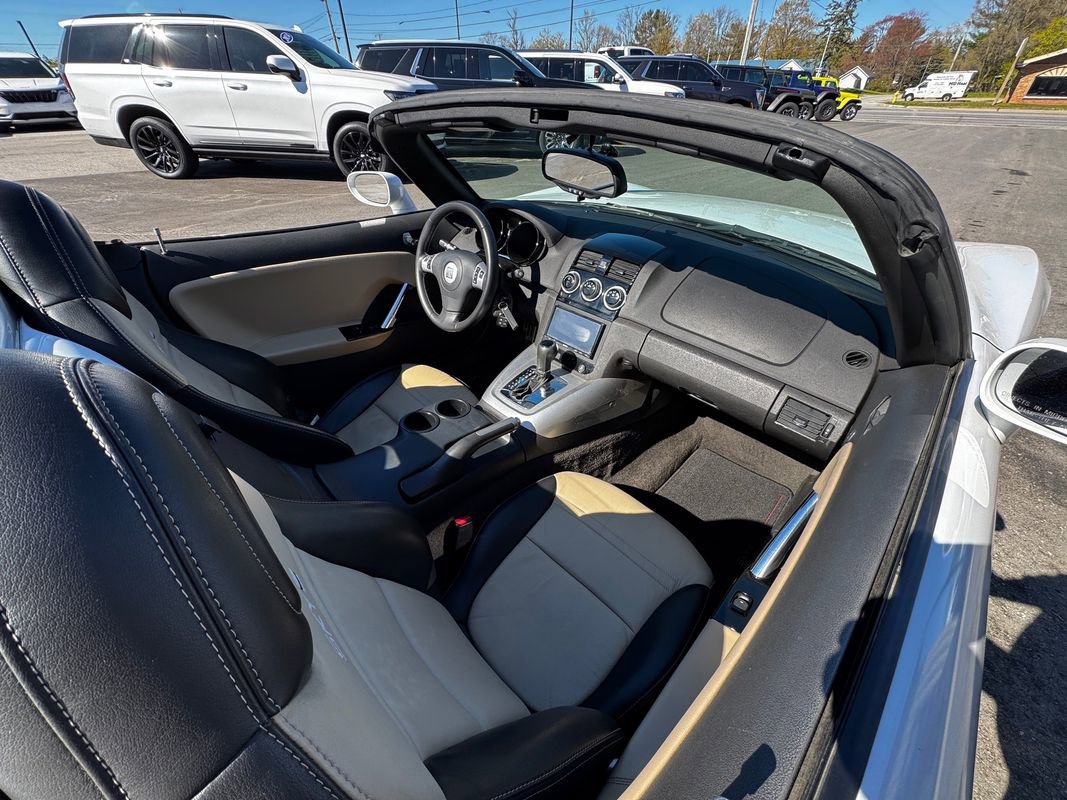 Used 2009 Saturn Sky Red Line RWD image 21