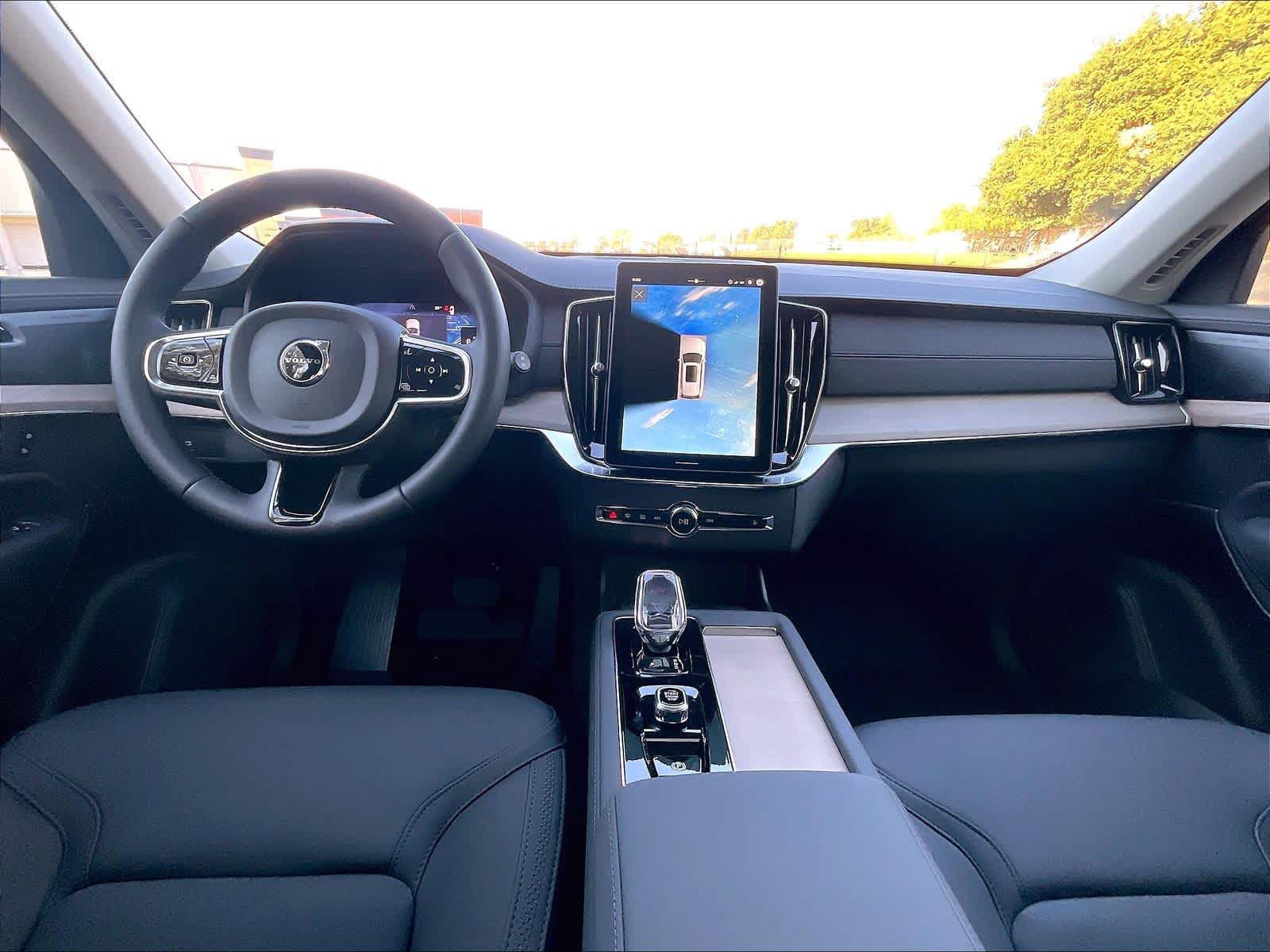 New 2027 Volvo XC90 B5 Plus AWD/4WD image 7