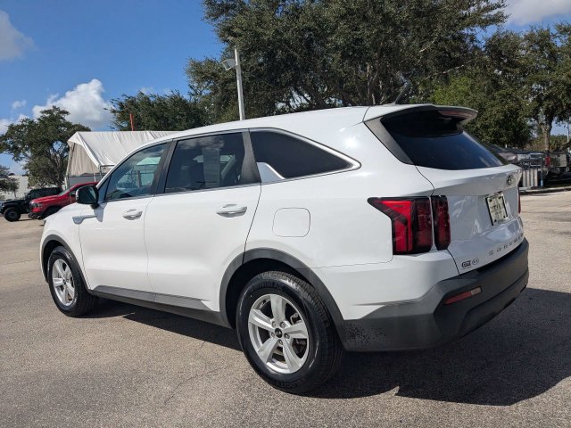 Used 2021 Kia Sorento LX FWD image 5