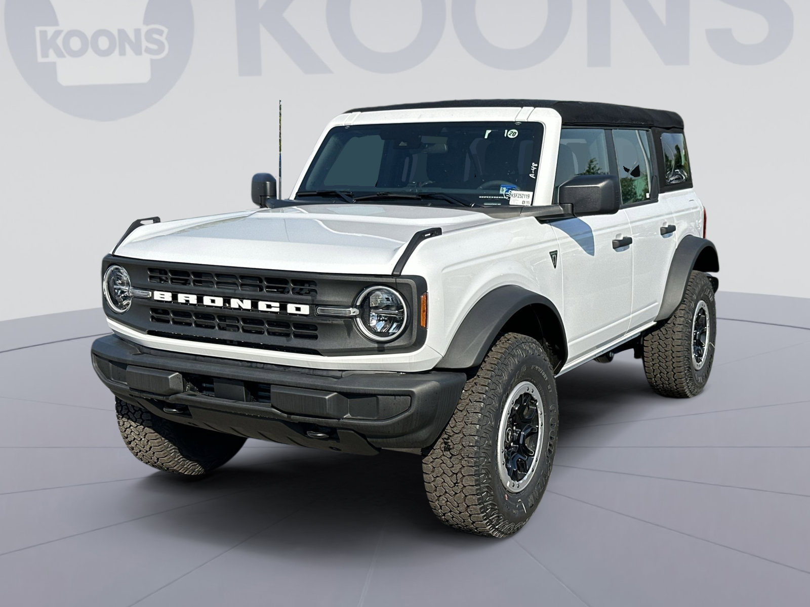 New 2025 Ford Bronco 4-Door w/ Sasquatch Package AWD/4WD image 1