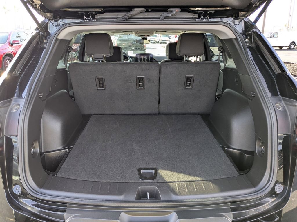 Used 2025 Chevrolet Blazer LT image 13