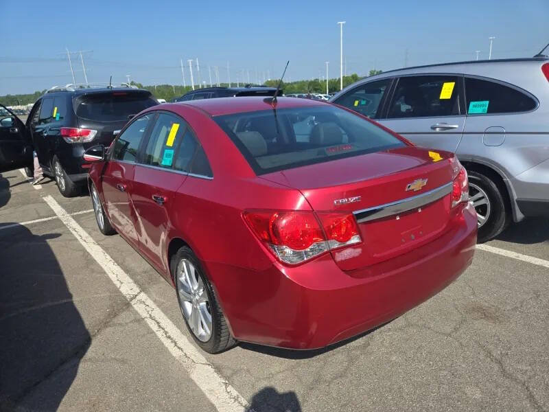 Used 2013 Chevrolet Cruze LTZ FWD image 2