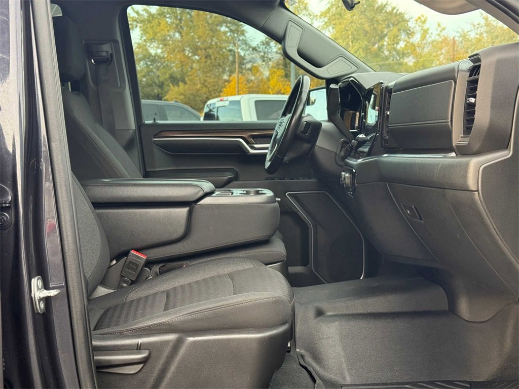 Used 2023 Chevrolet Silverado 1500 RST w/ Z71 Off-Road Package image 15