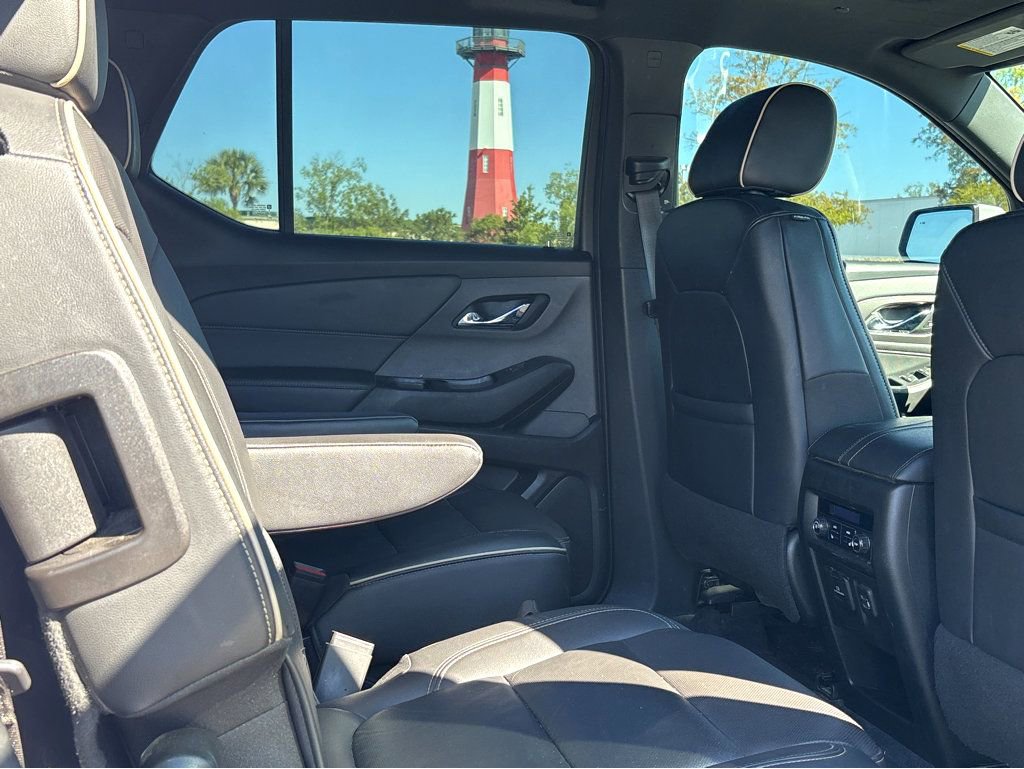 Used 2023 Chevrolet Traverse Premier FWD image 7