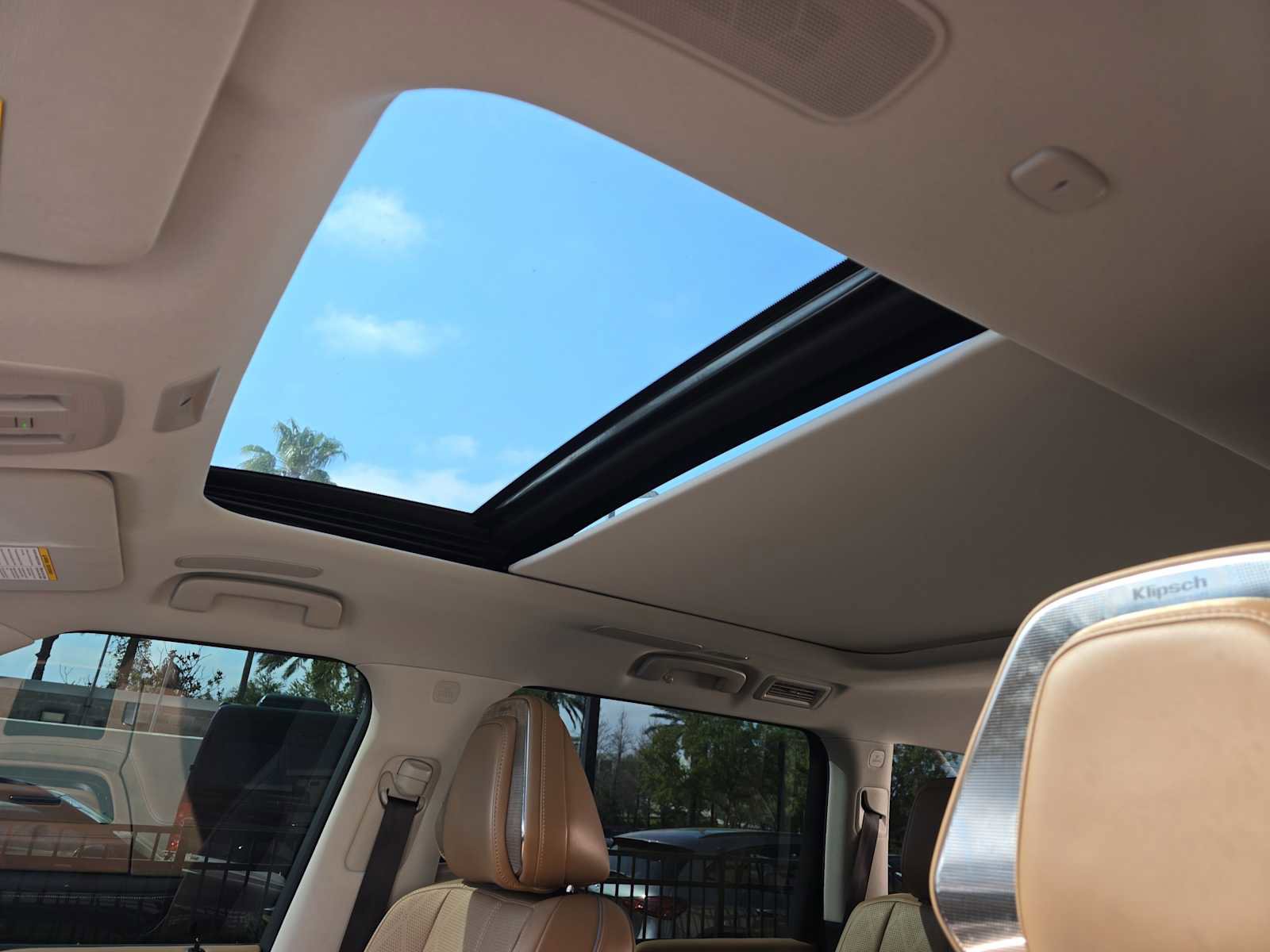 Certified 2025 INFINITI QX80 Sensory image 25