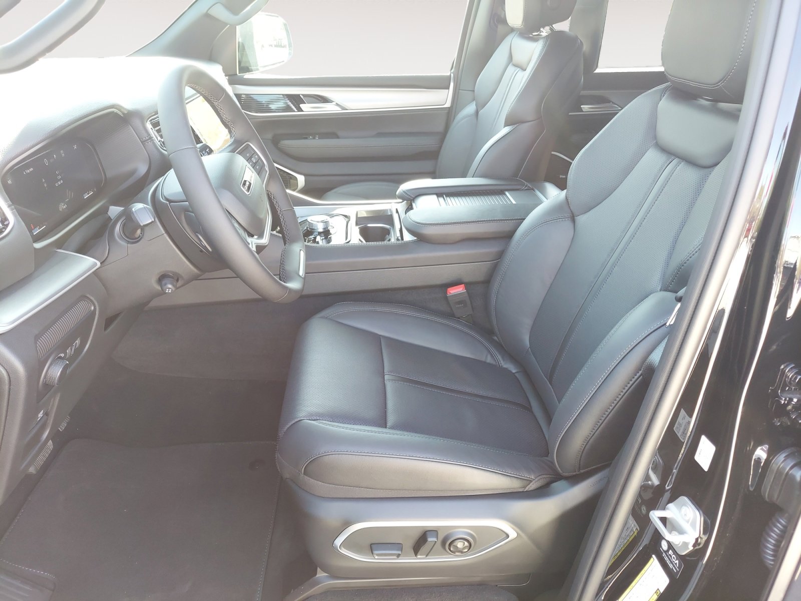 New 2026 Jeep Grand Wagoneer Limited image 23