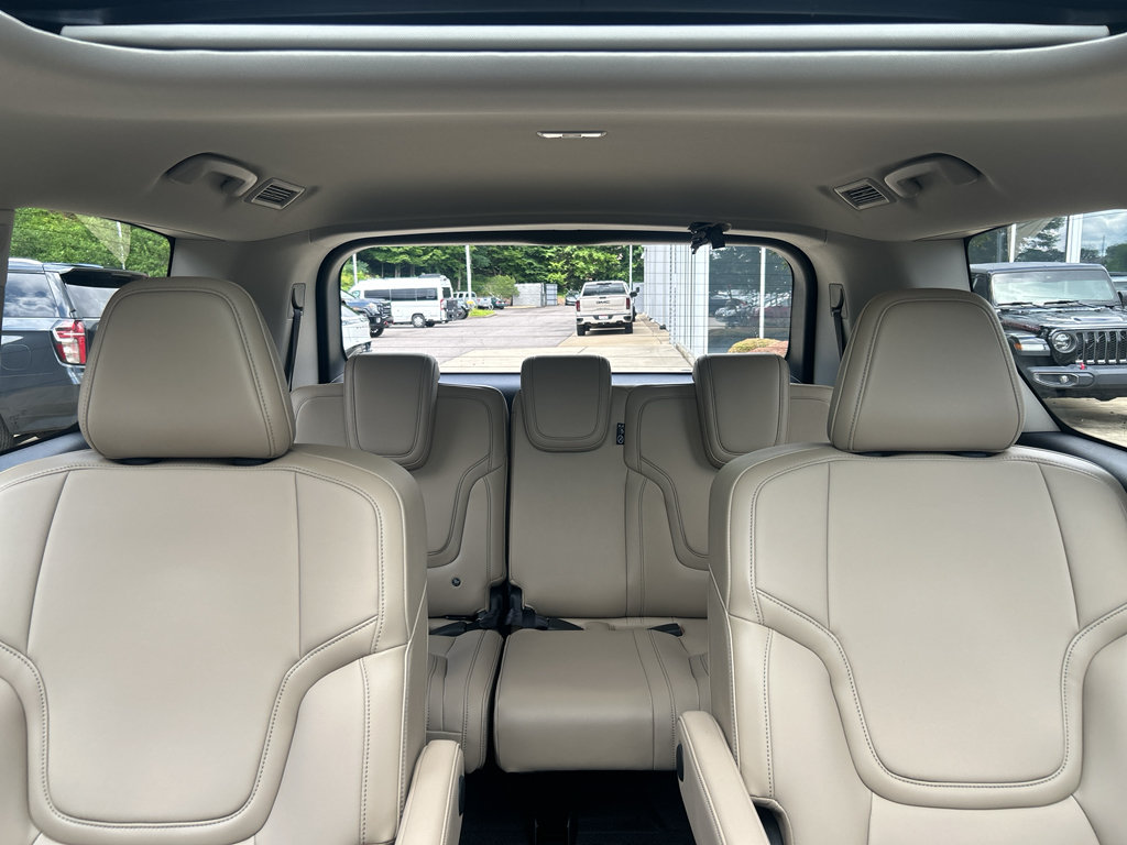 Used 2026 INFINITI QX80 Pure w/ Cargo Package AWD/4WD image 18