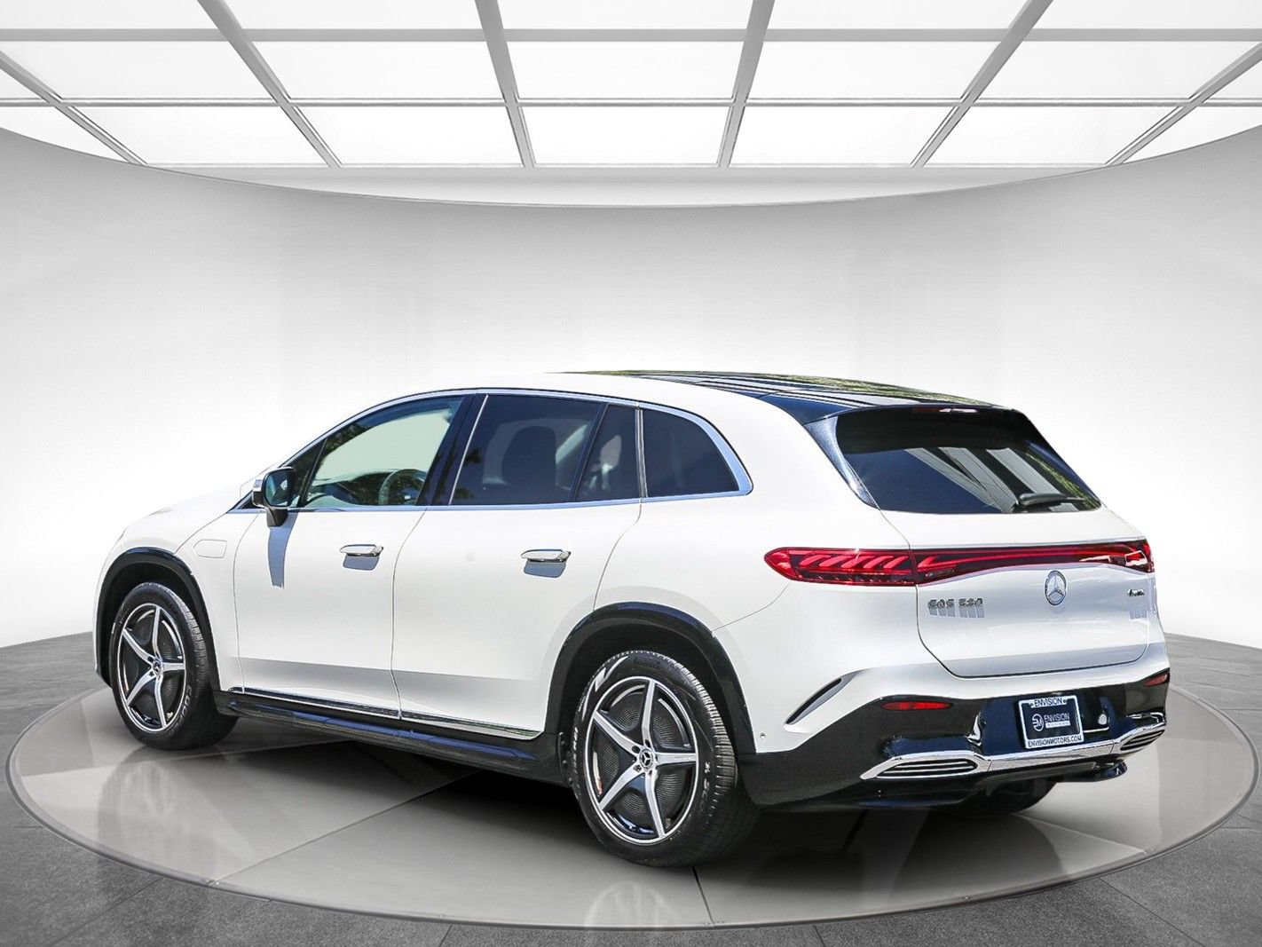 Used 2023 Mercedes-Benz EQS 580 4MATIC SUV image 2
