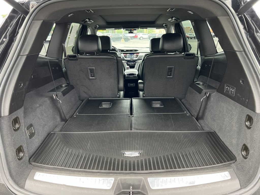 Used 2024 Cadillac XT6 Premium Luxury w/ Technology Package AWD/4WD image 31