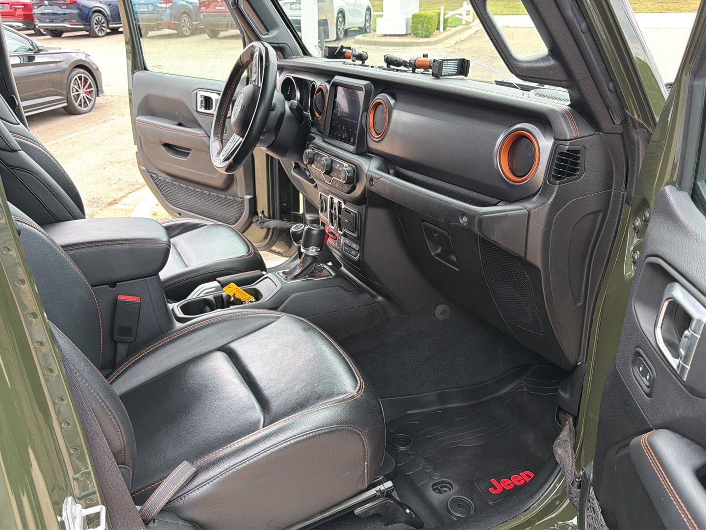 Used 2022 Jeep Gladiator Mojave w/ LED Lighting Group AWD/4WD image 19