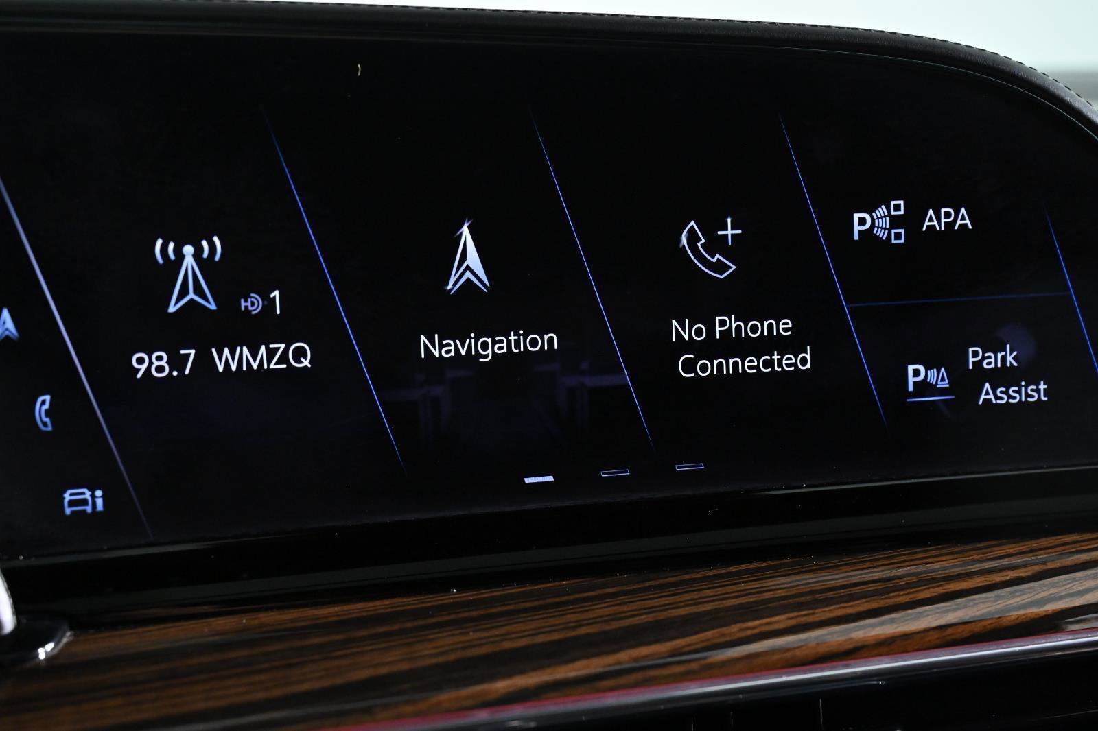 Used 2021 Cadillac Escalade Premium Luxury image 19