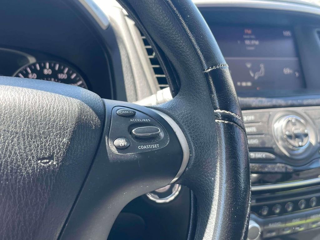 Used 2020 Nissan Pathfinder S AWD/4WD image 23