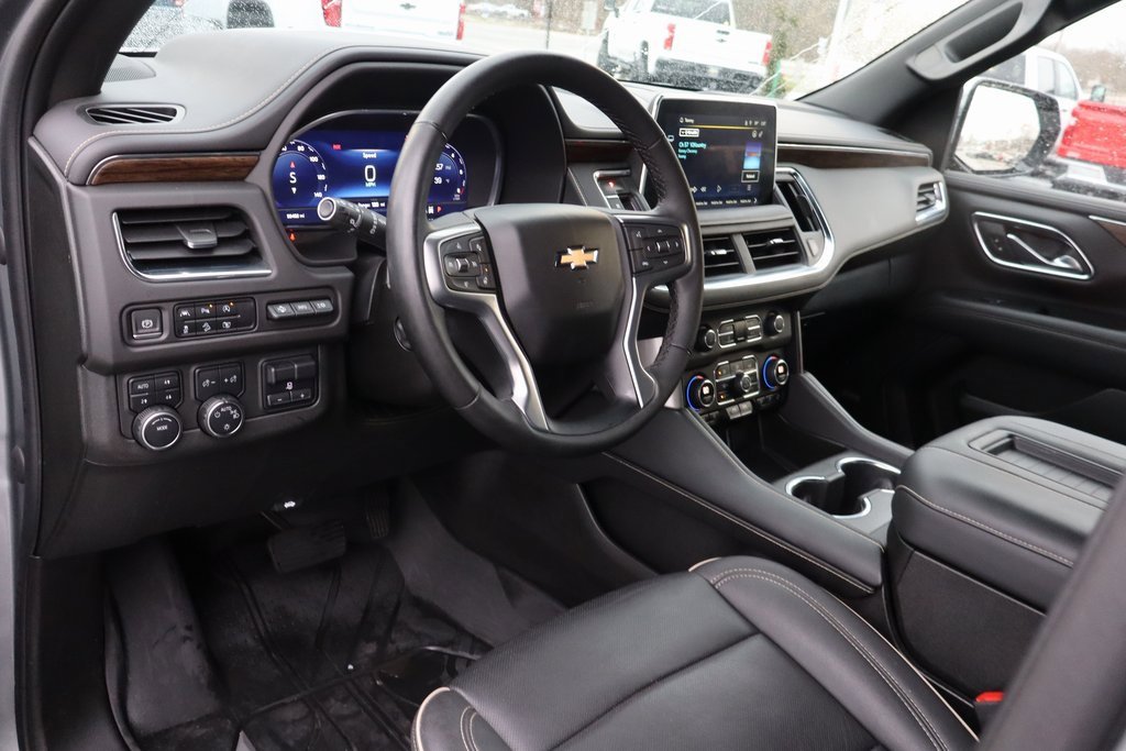 Used 2023 Chevrolet Tahoe Premier image 3