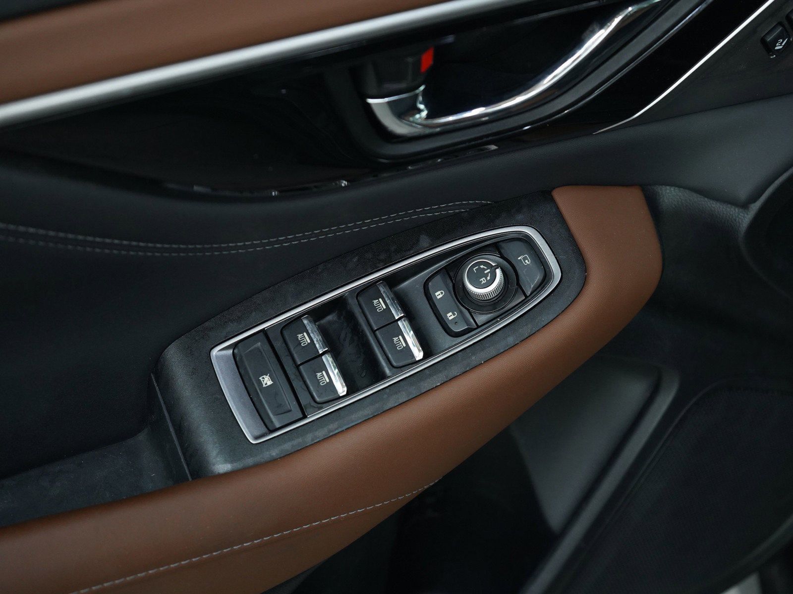 Used 2020 Subaru Outback Touring w/ Popular Package #2 image 19