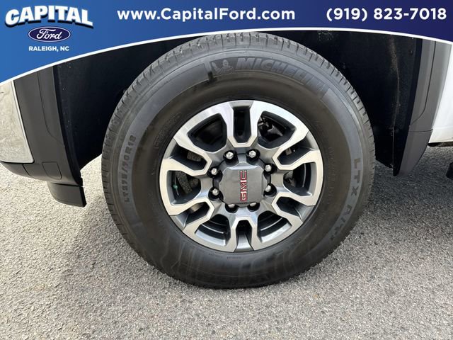 Used 2024 GMC Sierra 2500 SLT w/ SLT Premium Package image 12