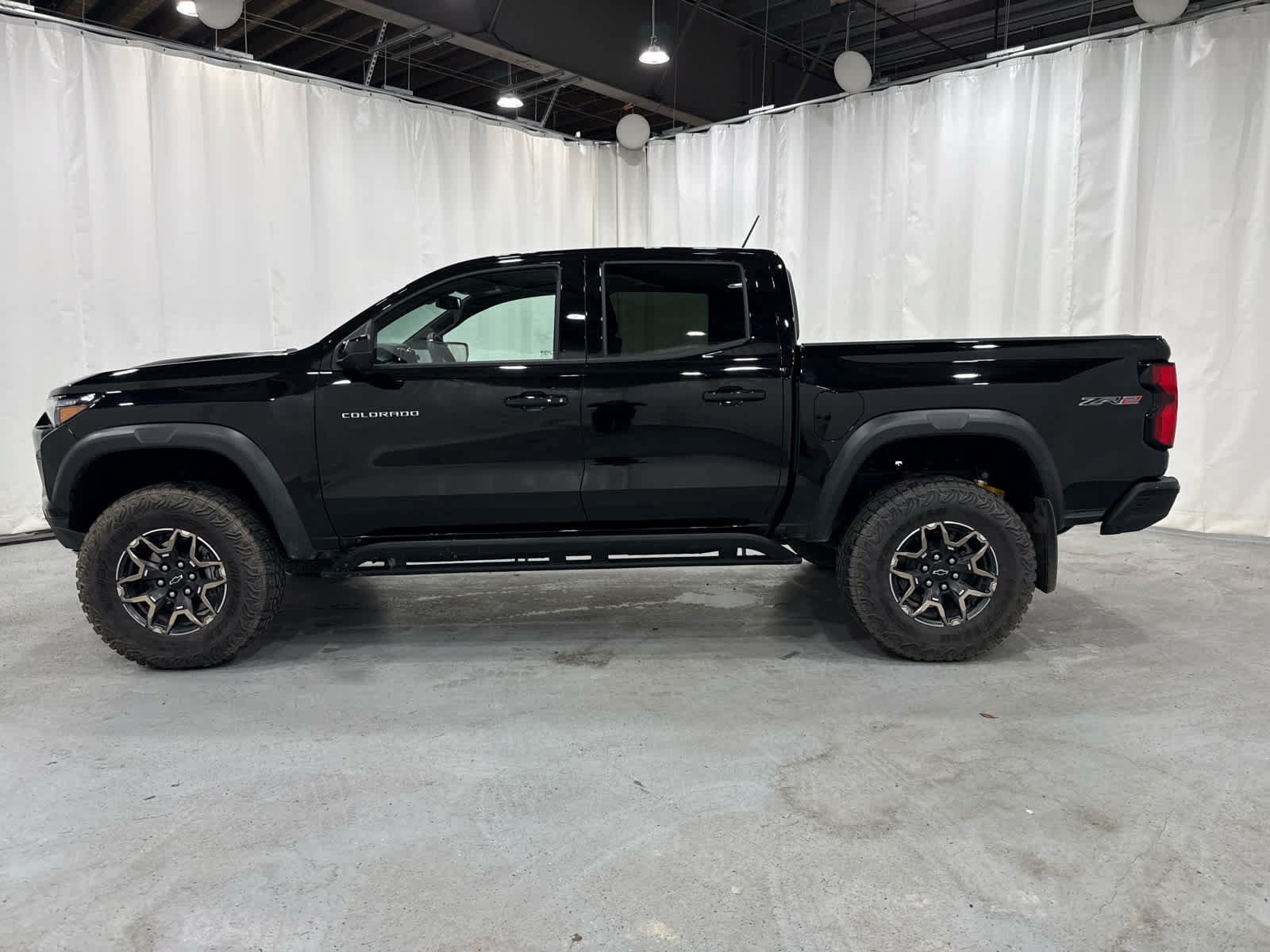 Certified 2026 Chevrolet Colorado ZR2 w/ Technology Package AWD/4WD image 2