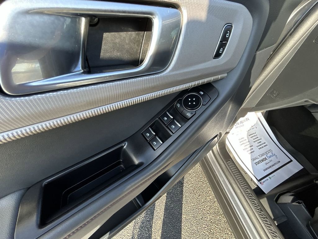 Used 2025 Ford Explorer Active w/ Active Comfort Package image 19