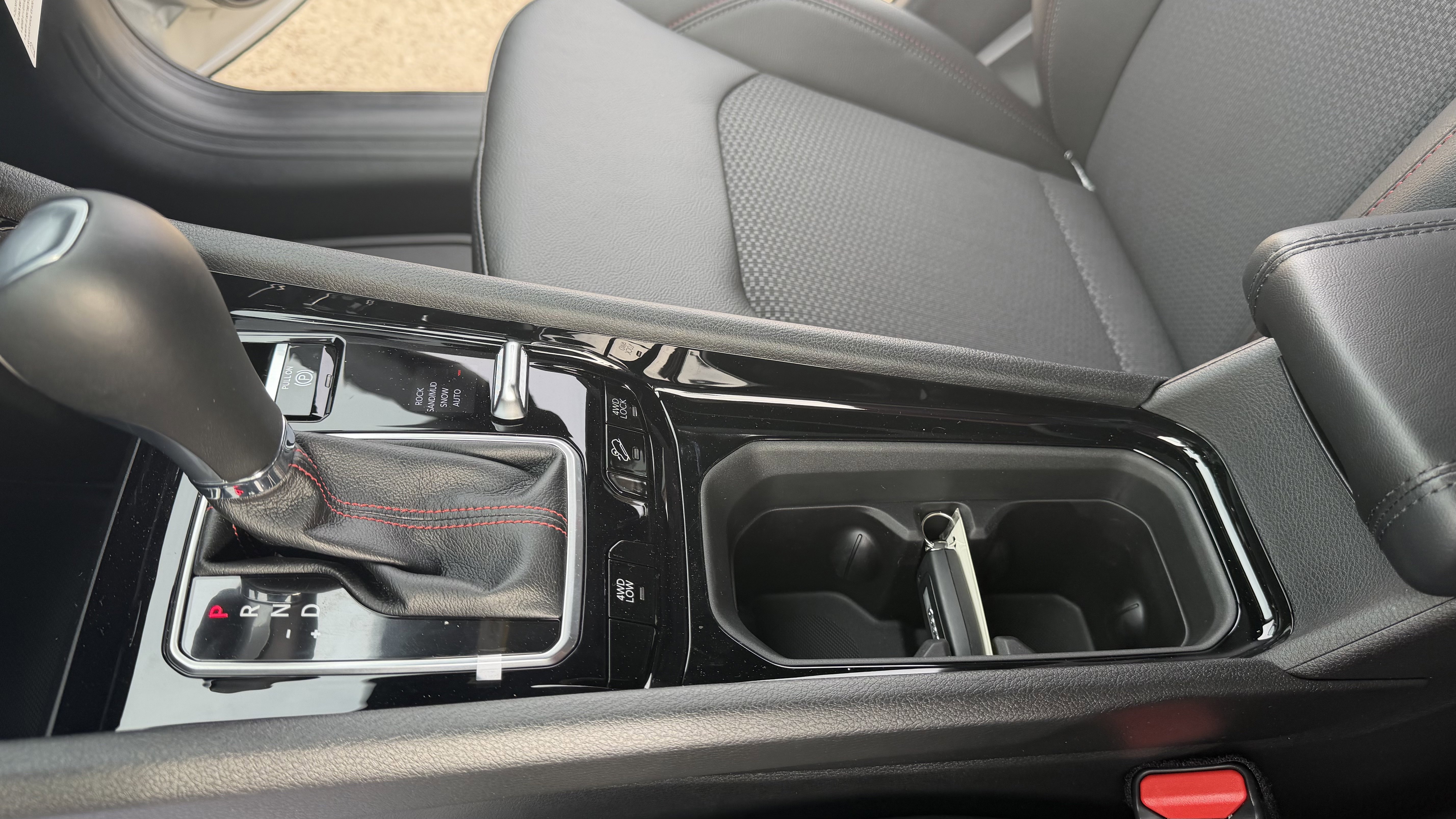 New 2026 Jeep Compass Trailhawk w/ Trailer Tow Group image 29