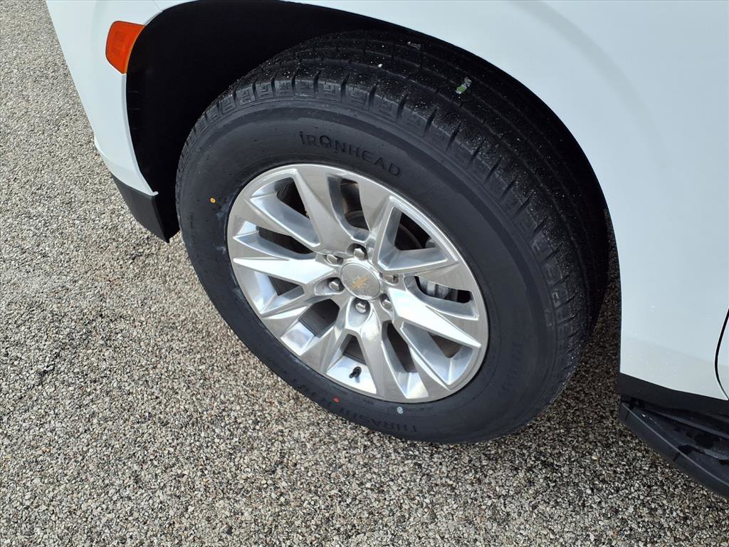 Used 2023 Chevrolet Suburban Premier image 27