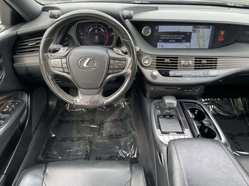 Used 2020 Lexus LS 500 w/ Accessory Package (Z2) image 23
