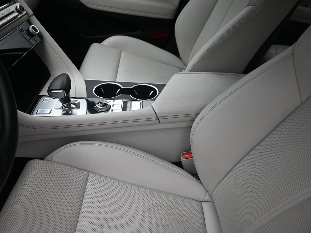 Used 2025 Genesis G70 2.5T AWD/4WD image 21