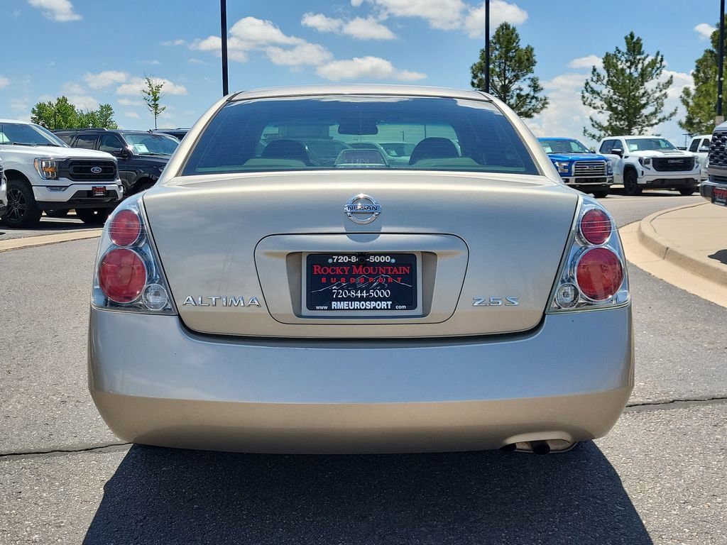 Used 2005 Nissan Altima 2.5 S w/ (S02) Side Airbags Pkg FWD image 5