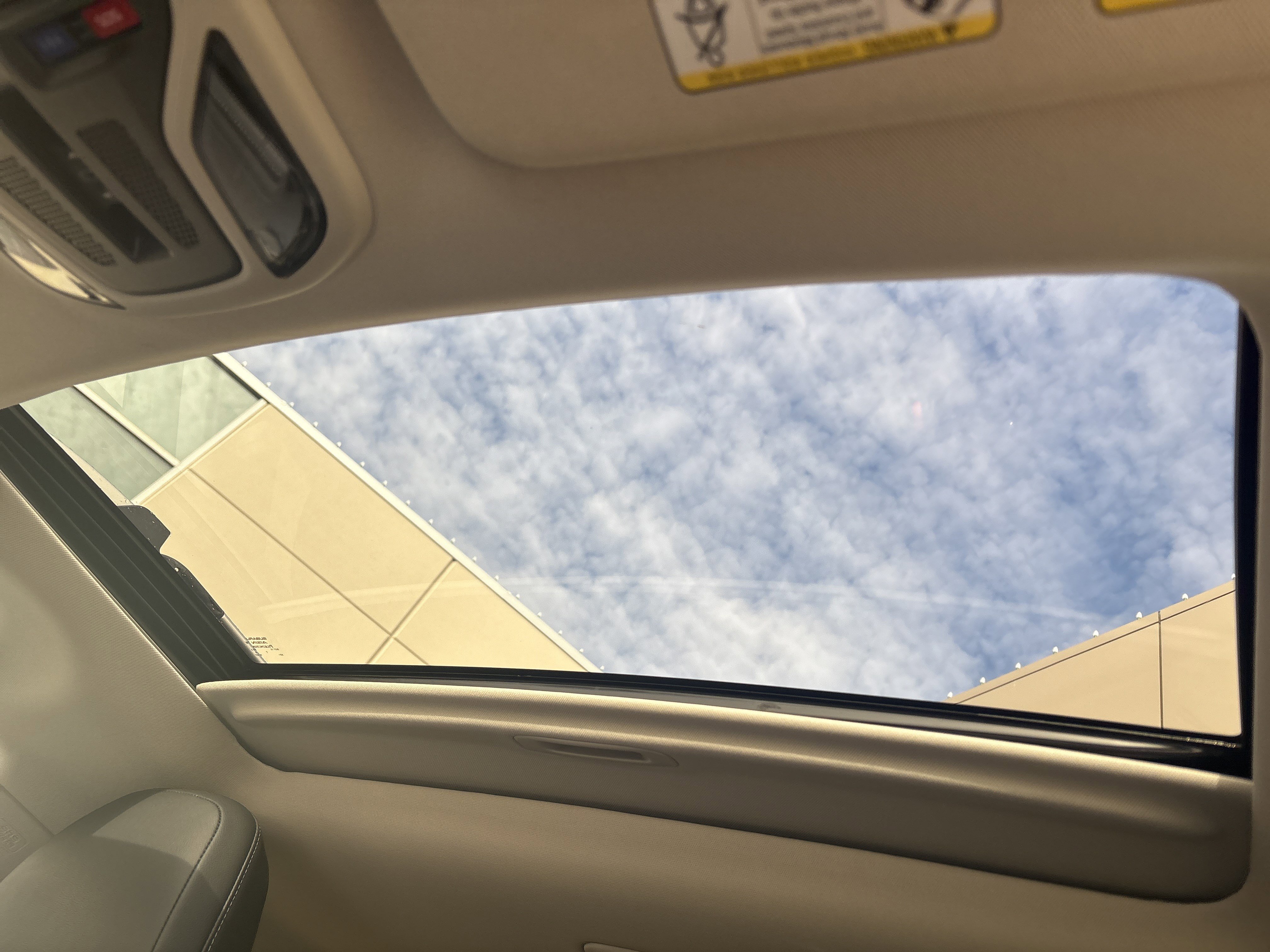 Used 2023 Subaru Outback Touring image 28