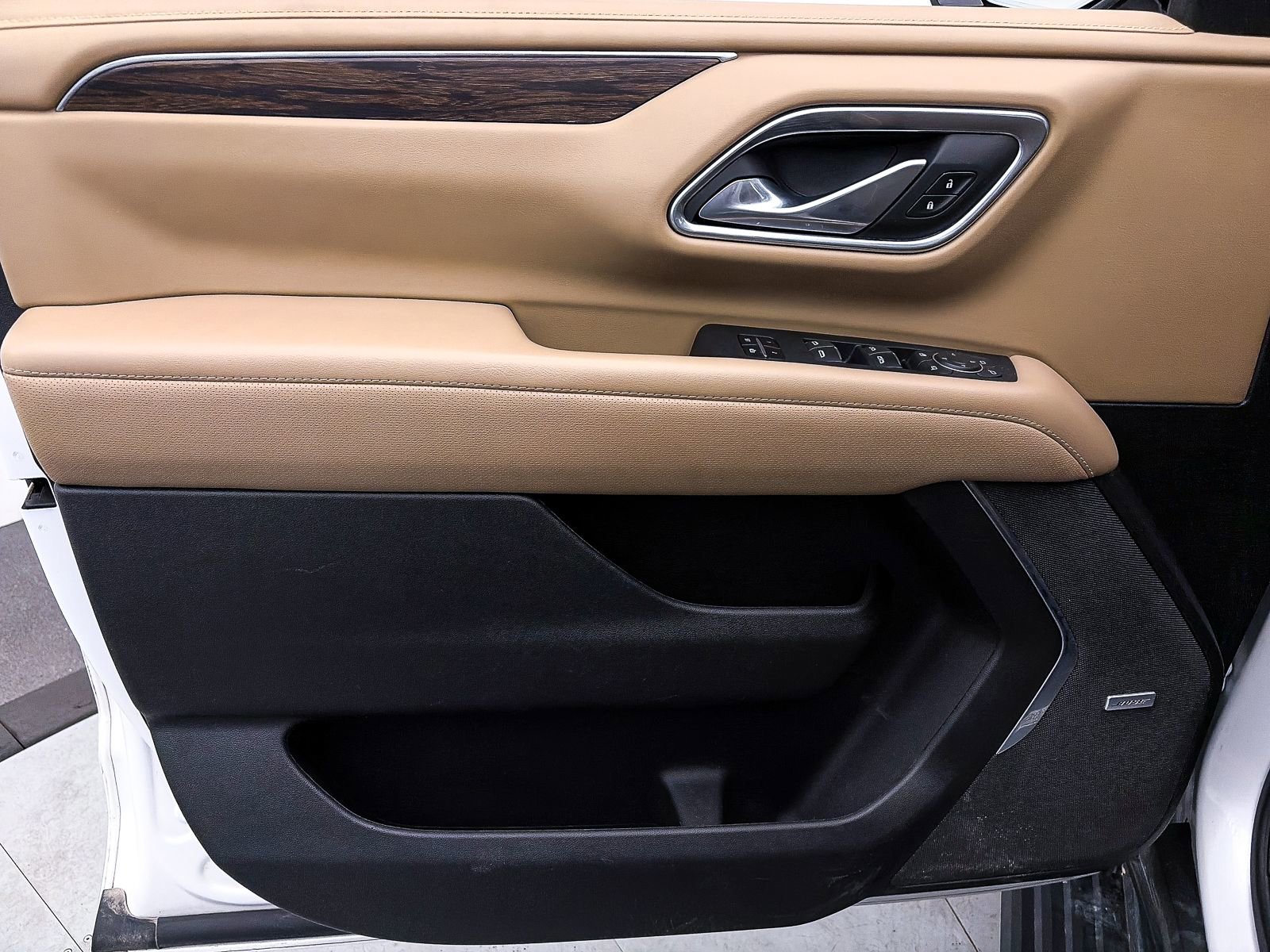 Used 2023 Chevrolet Suburban Premier w/ Premium Package image 19