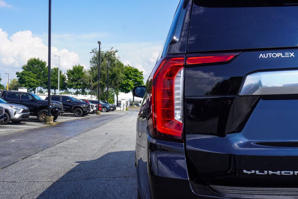 Used 2024 GMC Yukon XL Denali RWD image 32