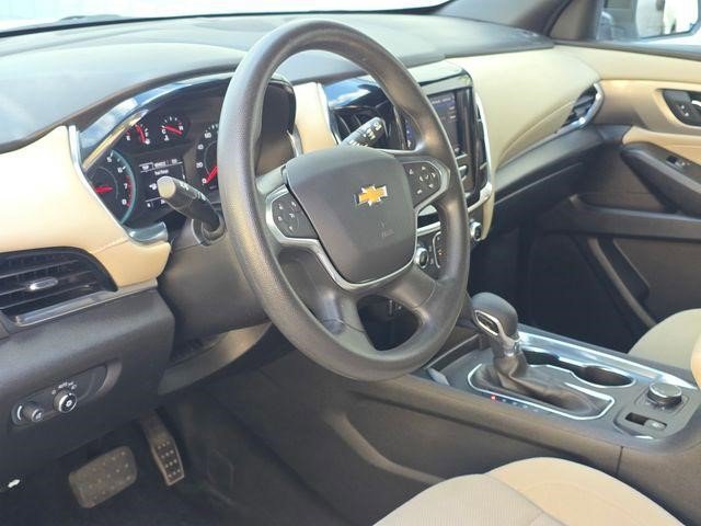 Certified 2023 Chevrolet Traverse LS w/ LPO, Cargo Package FWD image 7
