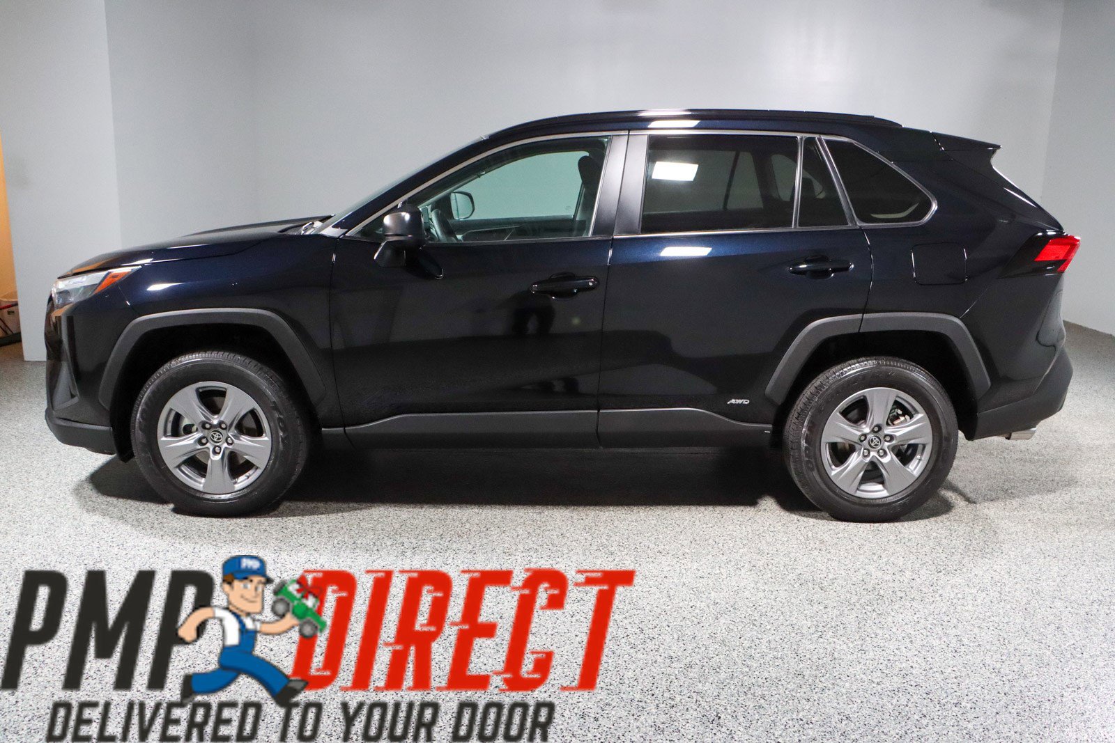 Used 2023 Toyota RAV4 LE AWD/4WD image 10