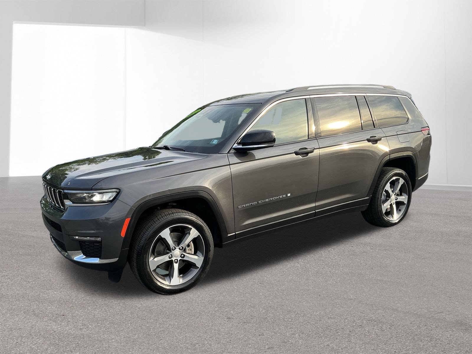 Used 2023 Jeep Grand Cherokee L Limited AWD/4WD image 7
