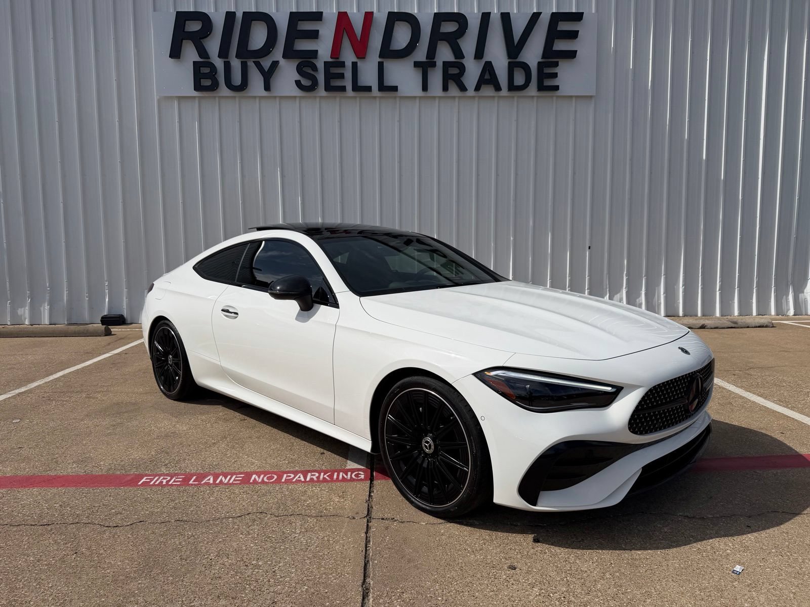 Used 2024 Mercedes-Benz CLE 300 4MATIC Coupe image 9