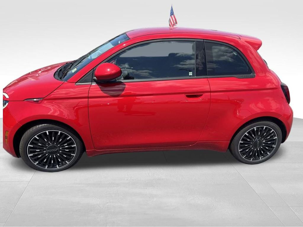 New 2024 FIAT 500 e (RED) image 12