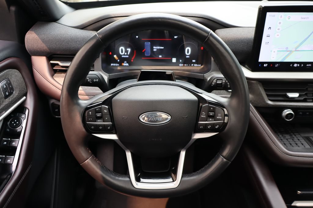 Used 2025 Ford Explorer Platinum w/ LUX Leather Package AWD/4WD image 22