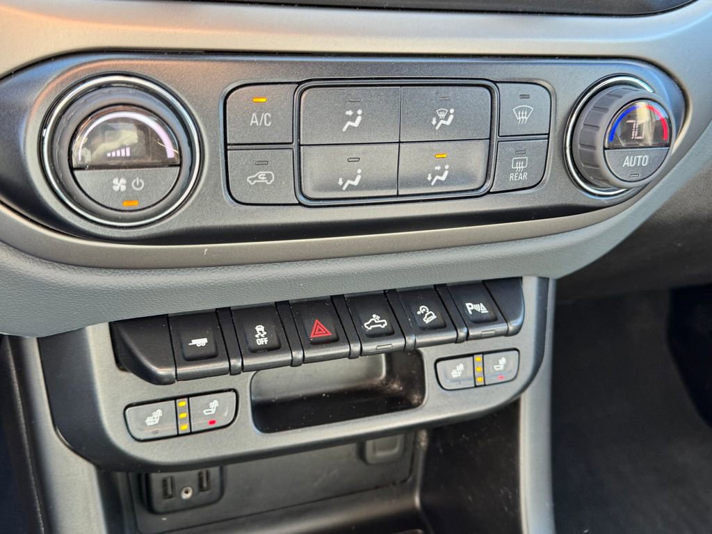 Used 2022 Chevrolet Colorado Z71 image 23