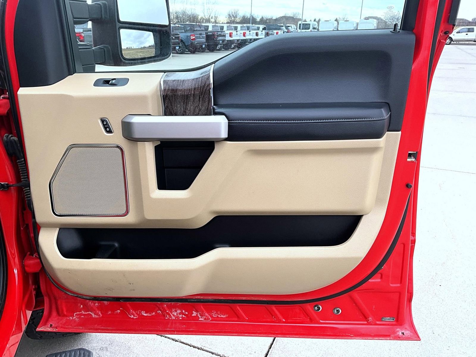 Used 2019 Ford F250 Lariat w/ Lariat Ultimate Package image 17