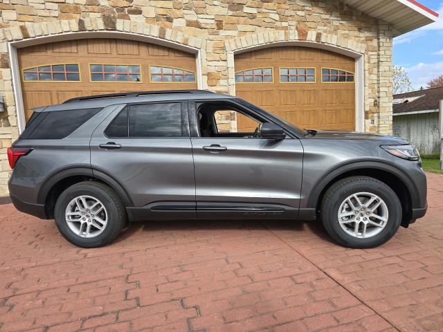 New 2026 Ford Explorer Active image 2