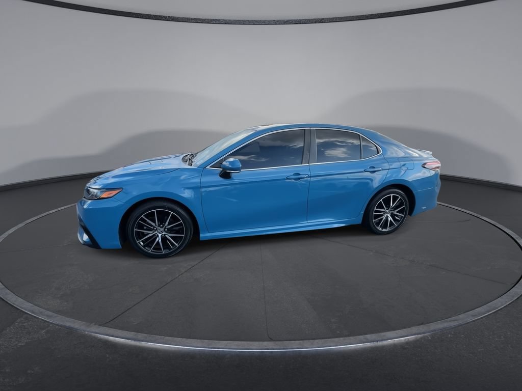 Used 2023 Toyota Camry SE FWD image 5