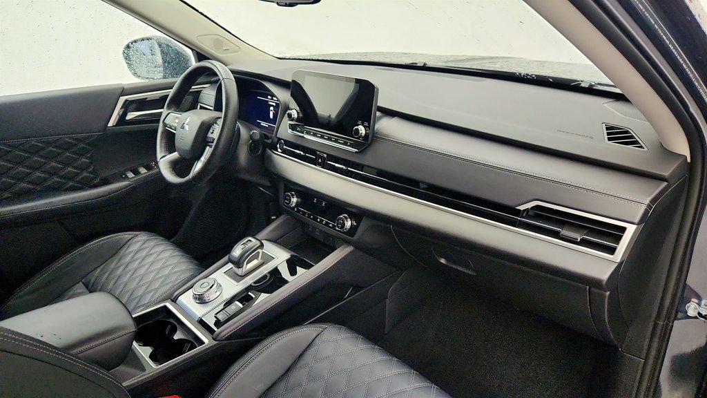 Used 2024 Mitsubishi Outlander SEL image 27