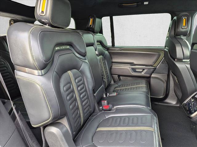 Used 2025 Rivian R1S Adventure AWD/4WD image 19