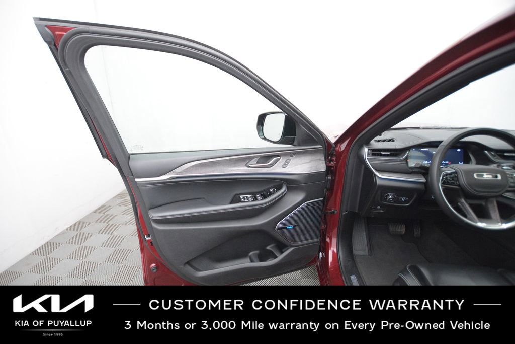 Used 2021 Jeep Grand Cherokee L Overland w/ Luxury Tech Group IV image 9