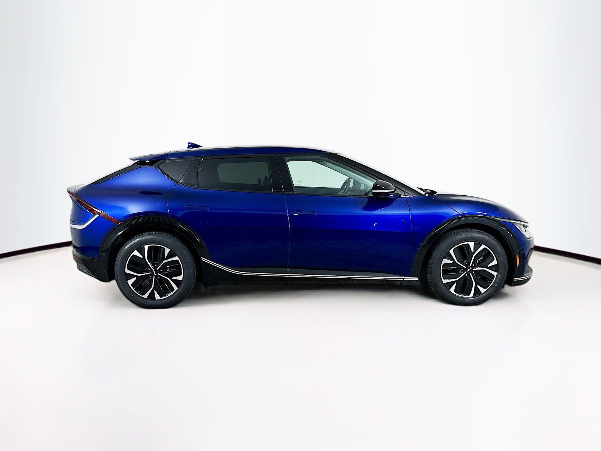 Used 2023 Kia EV6 Wind w/ Wind Technology Package AWD/4WD image 10