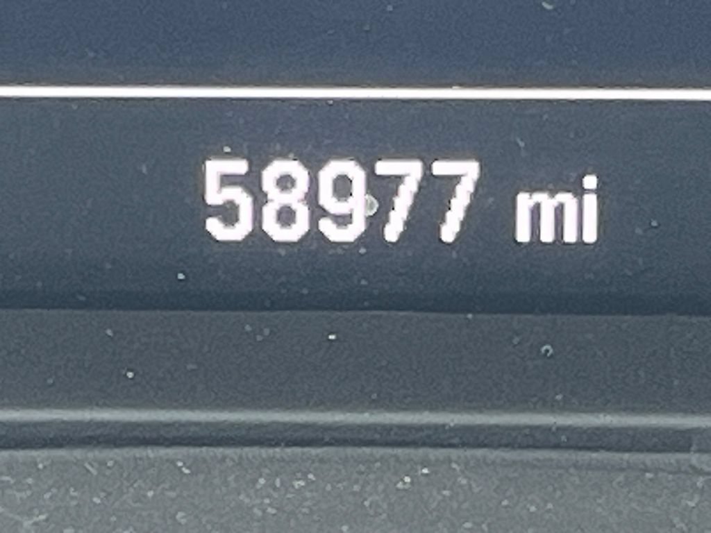 Used 2017 Chevrolet Malibu LT FWD image 16