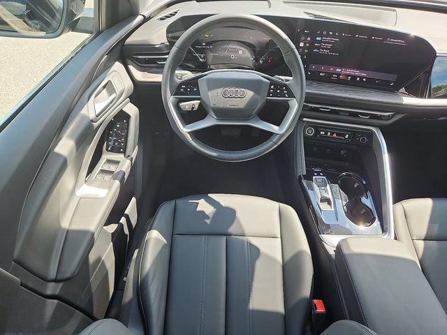 Used 2025 Audi Q5 Premium AWD/4WD image 11
