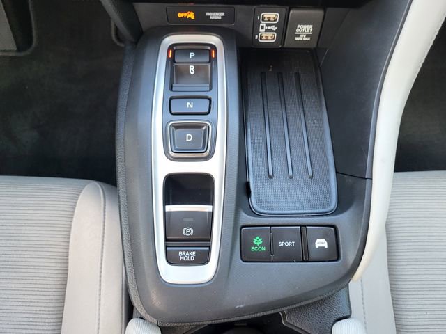 Used 2017 Ford Explorer Platinum AWD/4WD image 18