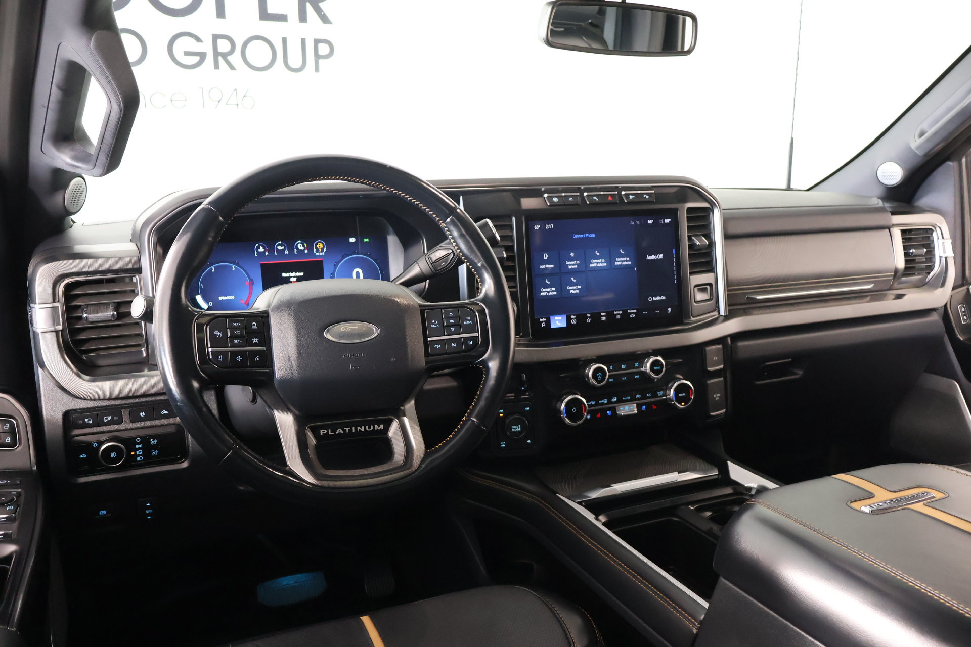 Used 2023 Ford F250 Platinum AWD/4WD image 2